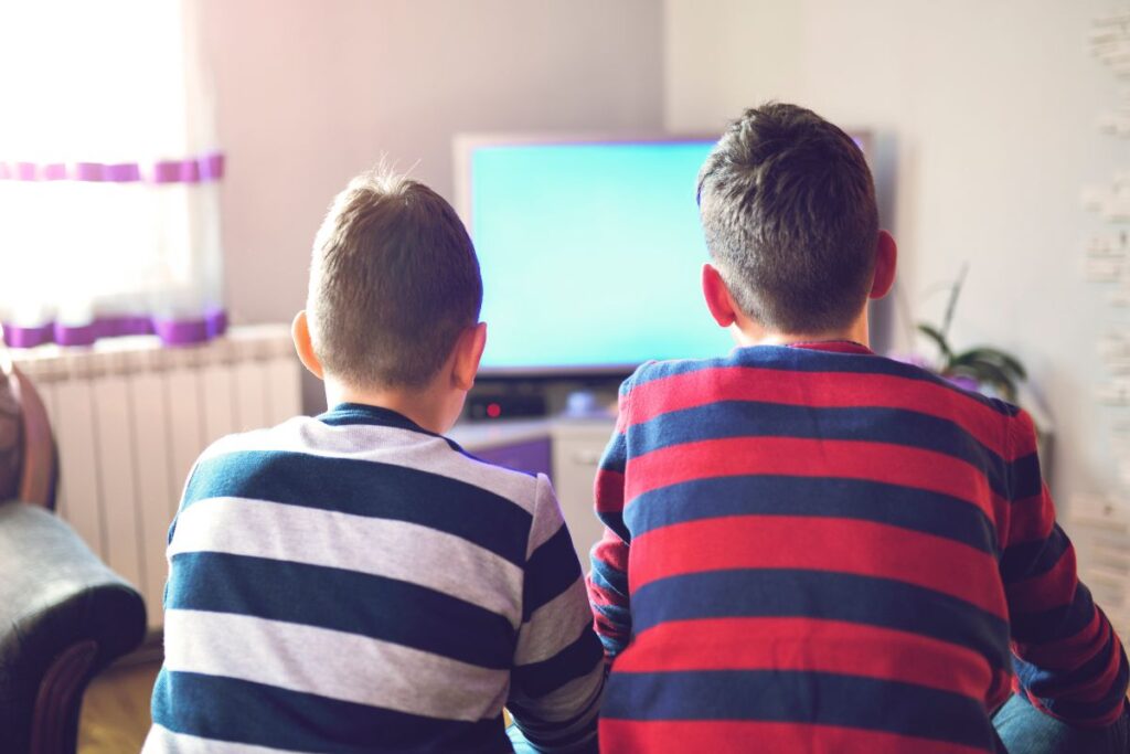 kids are watching too much tv it effects their behaviour